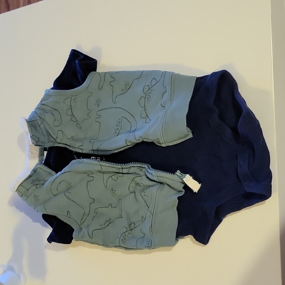 CARTER'S Child of Mine Vest and Onesies Bodysuit Set 12 months - Picture 2 of 5